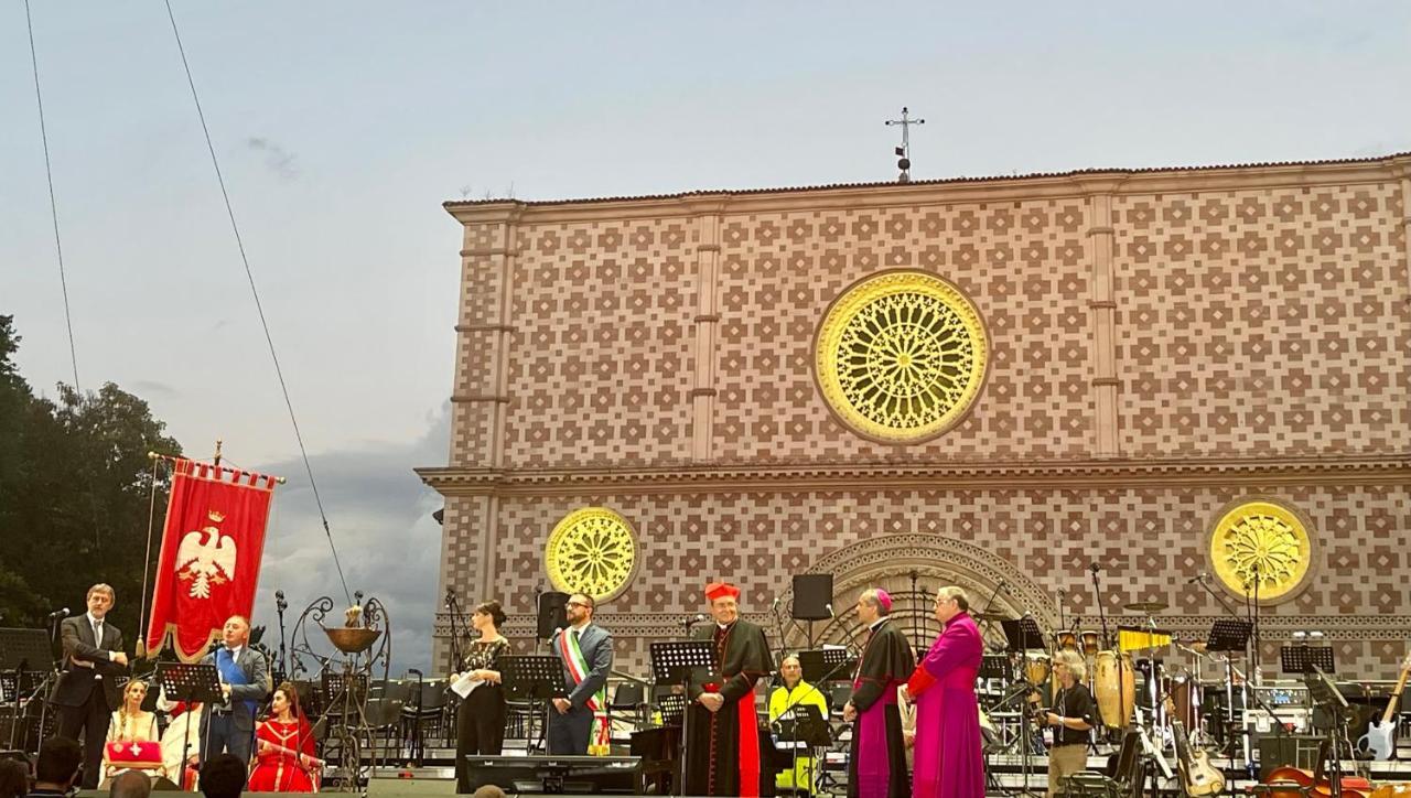 San Demetrio ne' VestiniCasanto'アパートメント エクステリア 写真
