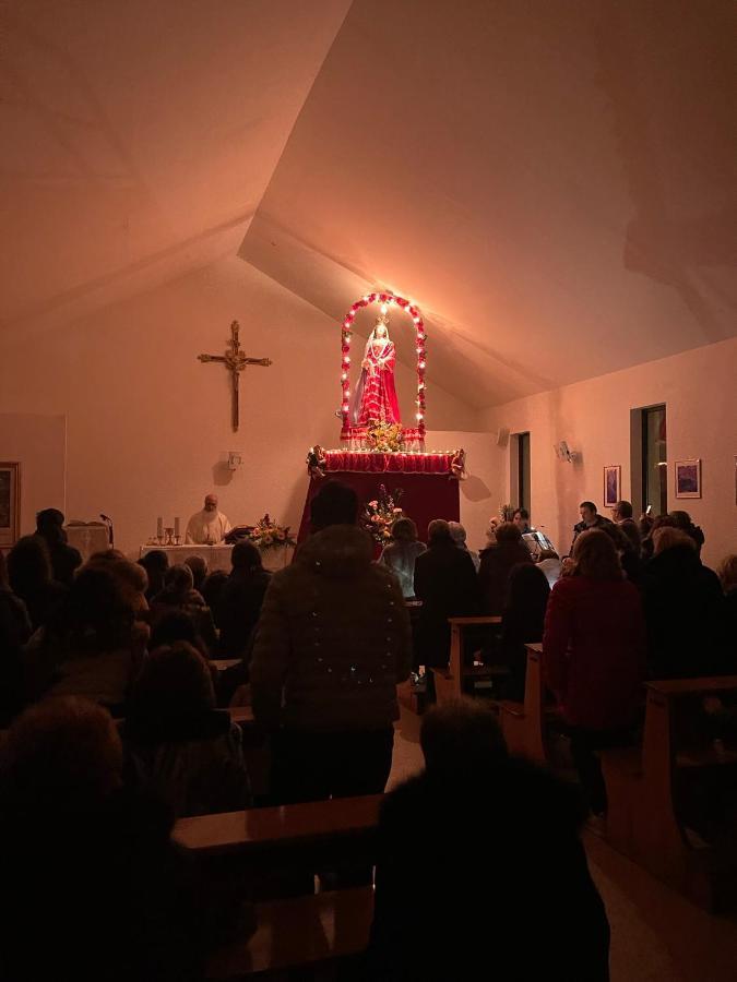 San Demetrio ne' VestiniCasanto'アパートメント エクステリア 写真